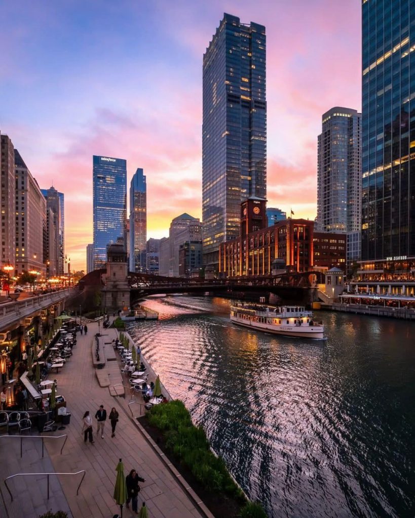 Chicago River